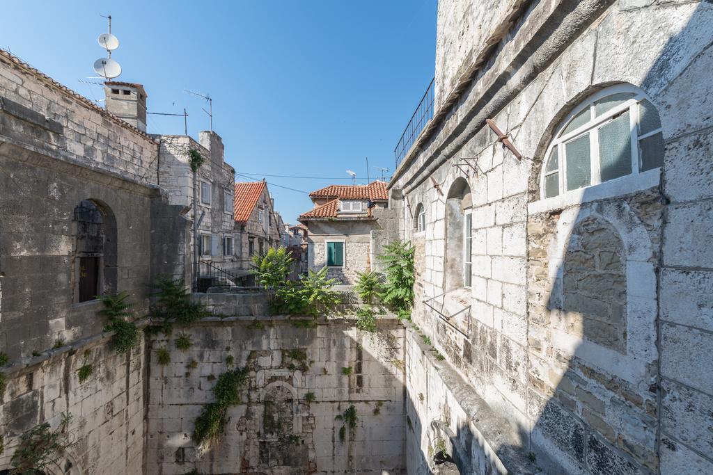 Temple Luxury Apartments & Rooms Split Exterior foto