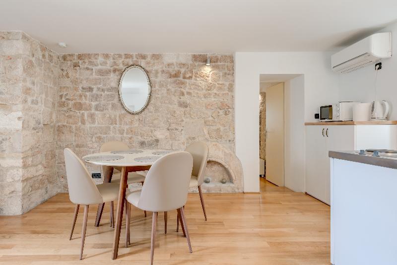 Temple Luxury Apartments & Rooms Split Exterior foto