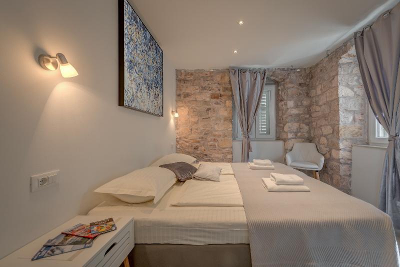Temple Luxury Apartments & Rooms Split Exterior foto